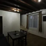 къща александра 2 3* Dobrinishte