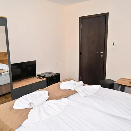 къща александра 2 3* Dobrinischte