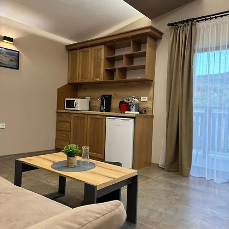 къща александра 2 Konukevi 3*