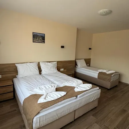 къща александра 2 Konukevi 3*