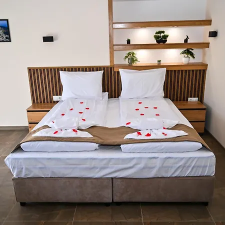 къща александра 2