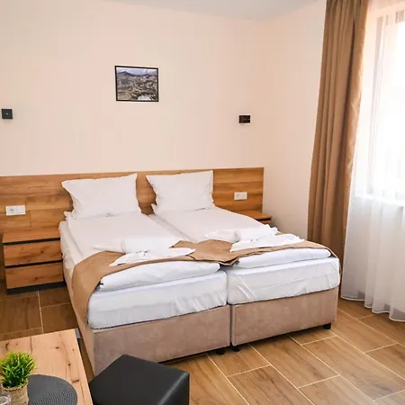 къща александра 2