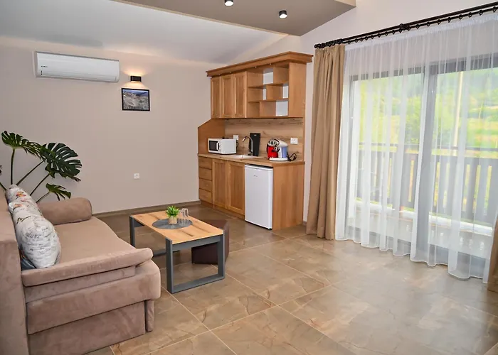 къща александра 2 3* 도브리니쉬트