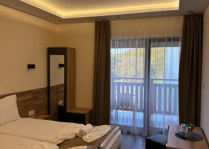 къща александра 2 게스트하우스 도브리니쉬트