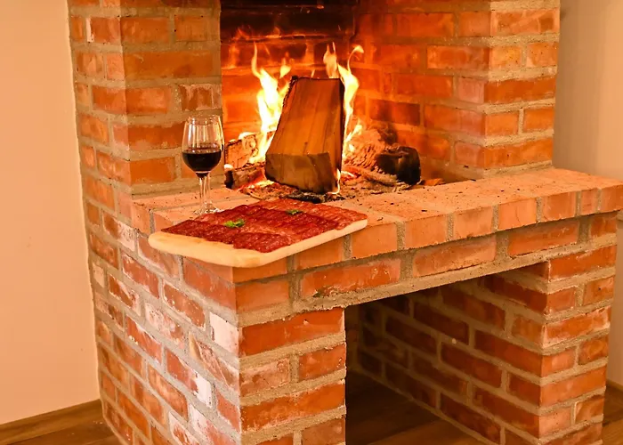 къща александра 2 도브리니쉬트