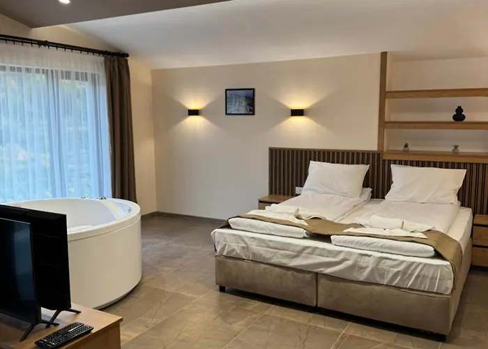 къща александра 2 3* 도브리니쉬트