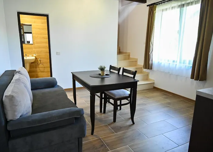 къща александра 2